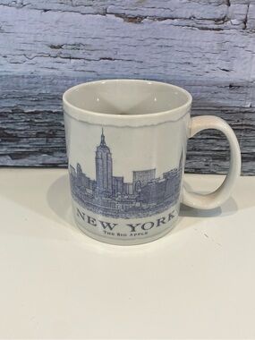Starbucks 2010 New York City Mug The Big Apple Architect Sketch Skyline 18 oz